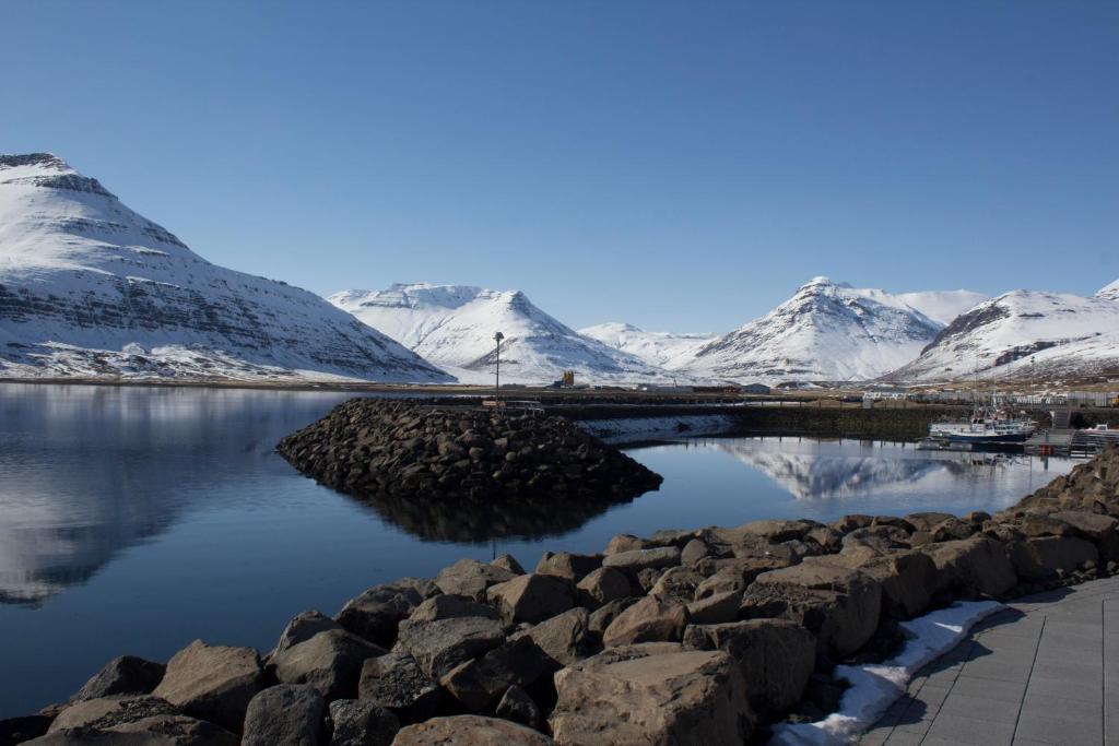 호텔 아우스투르 Reydarfjordur 외부 사진